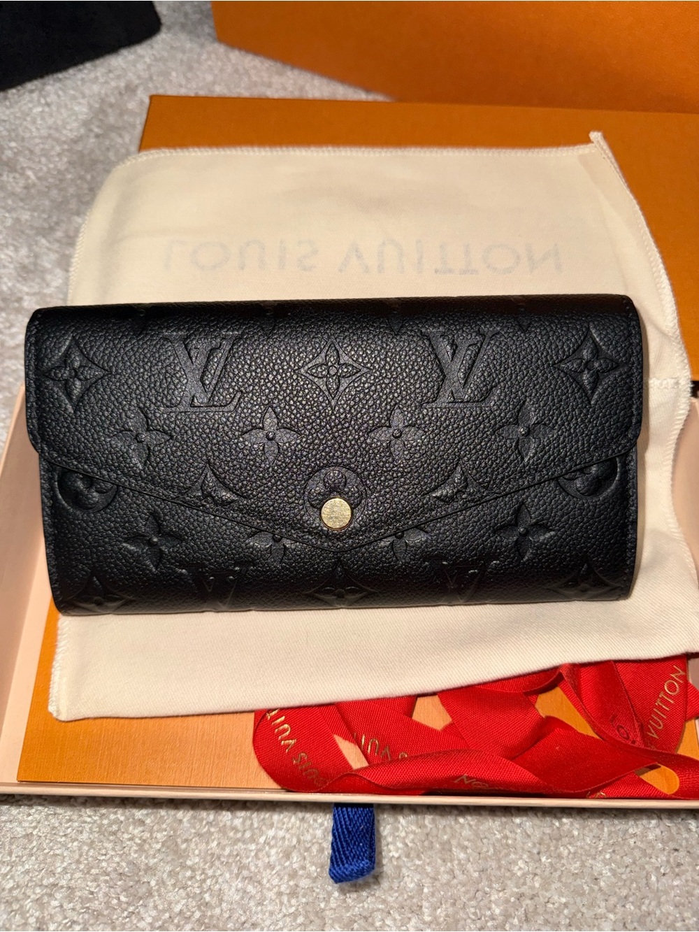 Louis Vuitton Sarah wallet